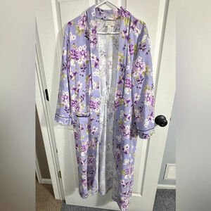 Size large Charter Club waffle bathrobe, attached belt